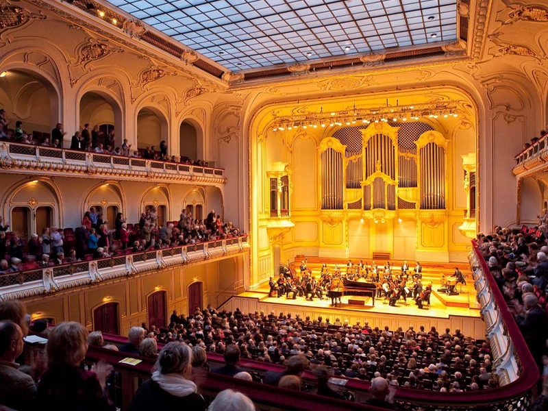 Grande Sala de Concertos “Laeiszhalle” em Hamburgo